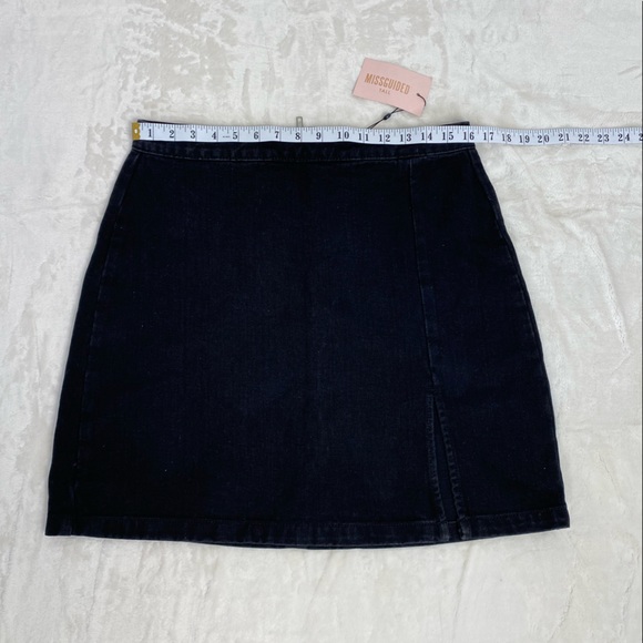 NWT Missguided black denim mini skirt (size US 10) - Picture 2 of 4